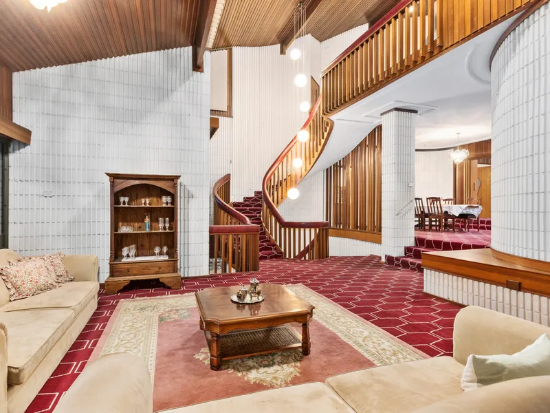 A BIG HOME OF YOUR LITTLE DREAMS AND IMAGINATIONS!