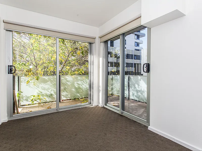 Student accommodation- only one student can stay in this property.