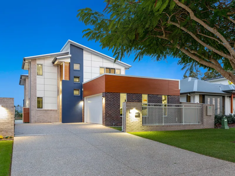 Stylish Custom Designed Residence With Stunning Views