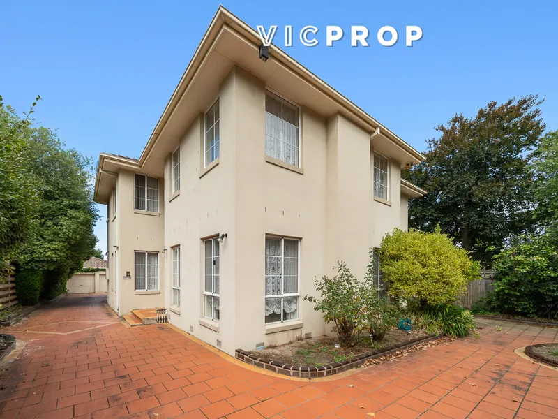 Luxury House in Excellent Location!