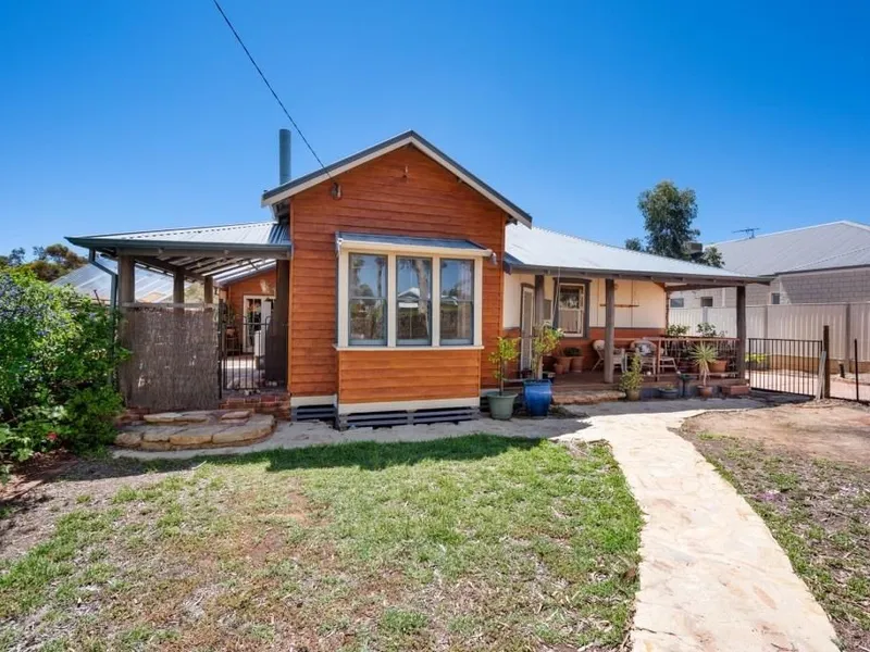 UNIQUE LIFESTYLE AWAITS