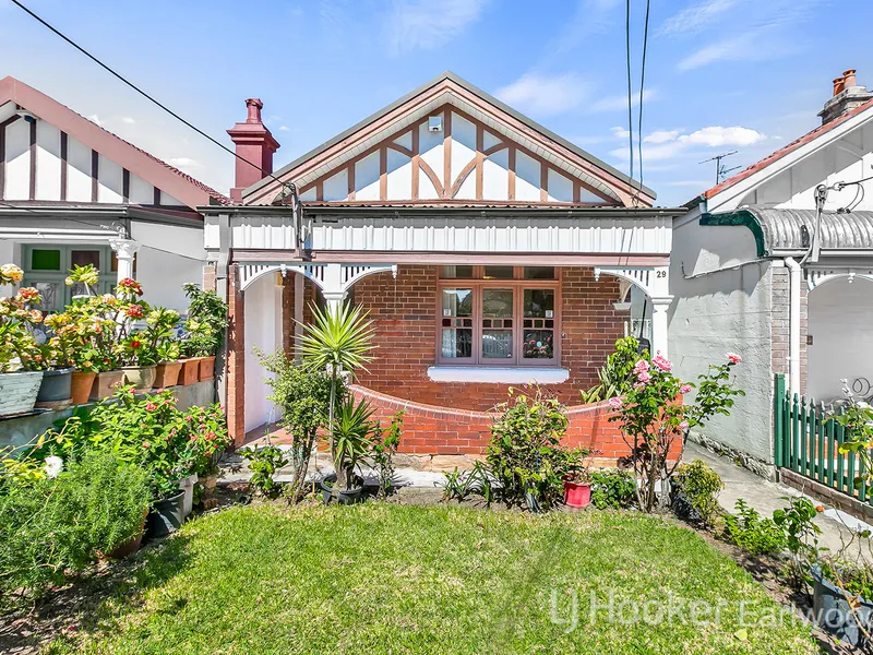 Freestanding Home with Rear lane access
