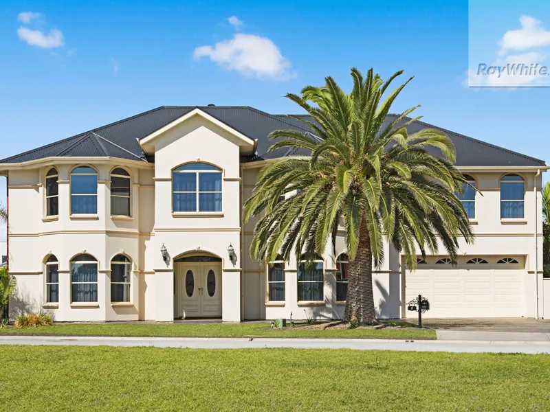 Luxurious High Quality Home Located on Park Land