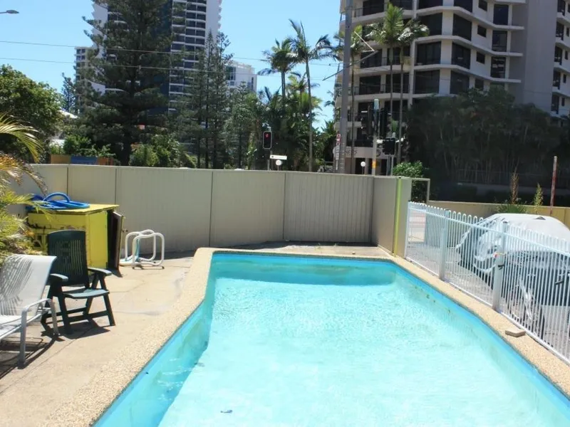 Top Floor Part-Furnished One Bedroom Unit in the Heart of Surfers Paradise!