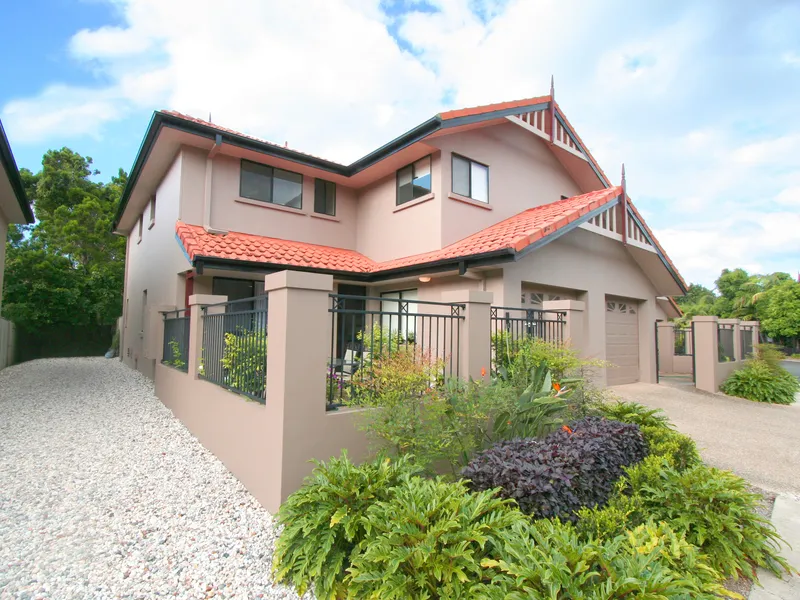 Fully furnished 3 bedroom Townhouse