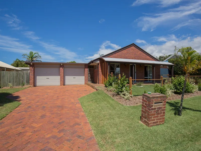 QUALITY BRICK HOME IN PRIME LOCATION WITH ENSUITE, DOUBLE LOCK UP & PRIVATE YARD!