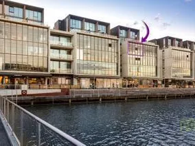Pet friendly, modern 2-bedroom apartment, with uninterrupted water views - 'Element' Kingston Foreshore