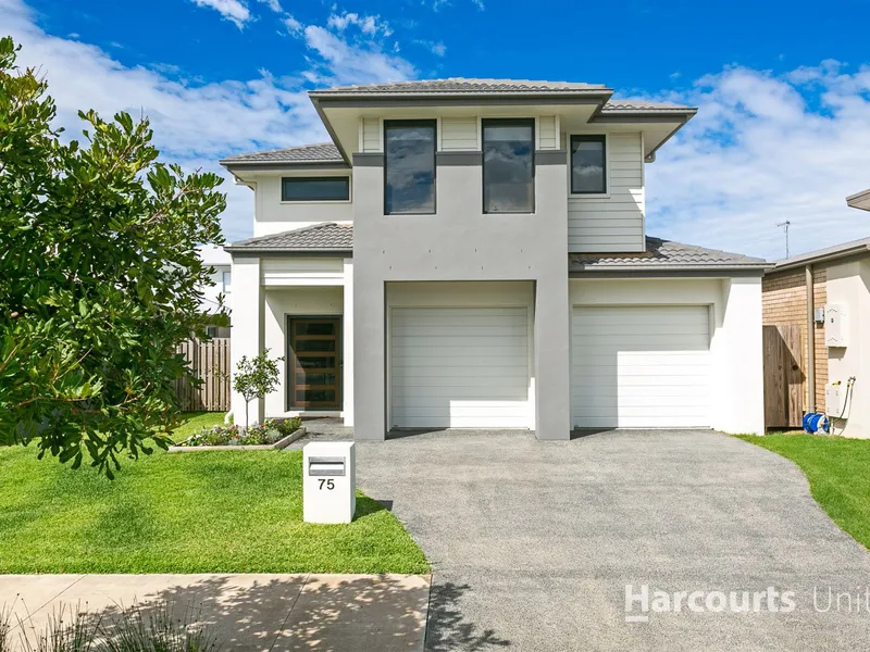 Beautiful Family Home in Newport!