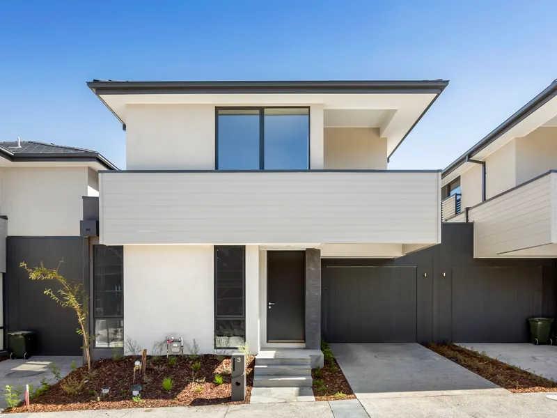 Stunning Home in Alphington!