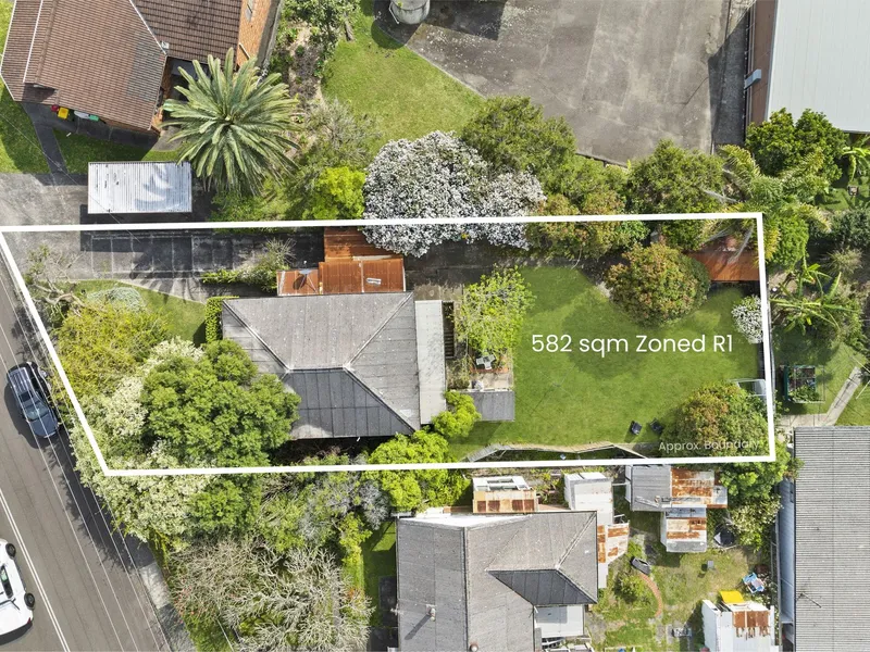 Coastal Cottage in Terrigal Bowl - Ripe for Renovation or Dream Rebuild