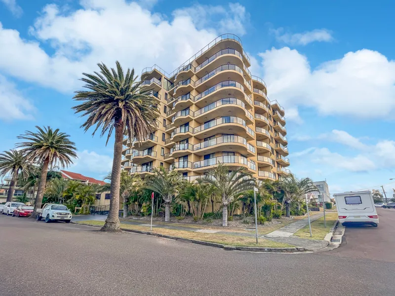 Beautiful Apartment within Minutes to the Beach