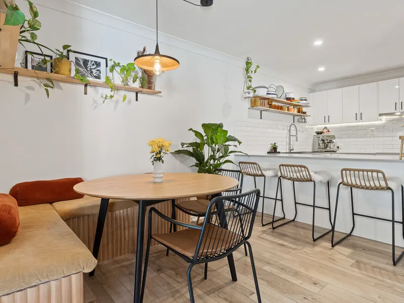 Spacious, Renovated Townhouse In Great Location!