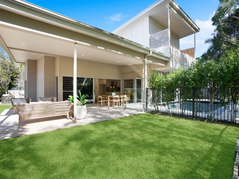Stunning Property with Golf Course Backdrop in Peregian Springs