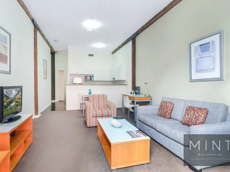 Large Darling Harbour 1 Bedroom Investment