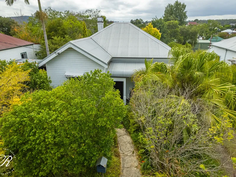 Beautiful colonial style home