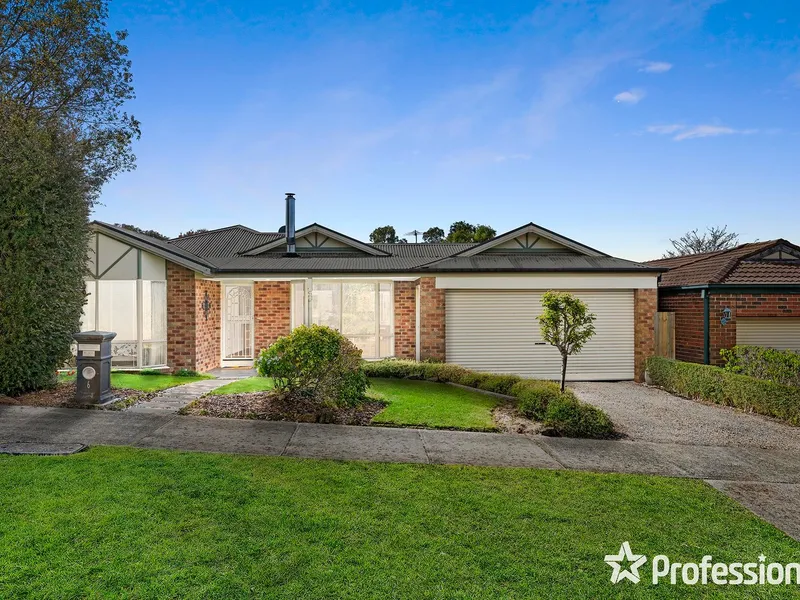 YOU WILL LOVE LIVING IN THE LAKES ESTATE