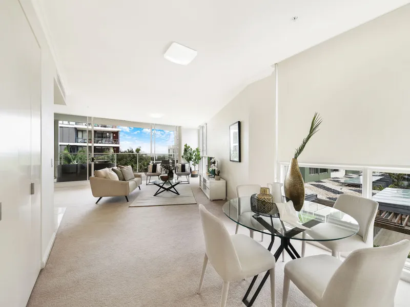 LIGHT FILLED CORNER APARTMENT -Shares only one common wall -Secure Investment: Rental Income $680.00pw.