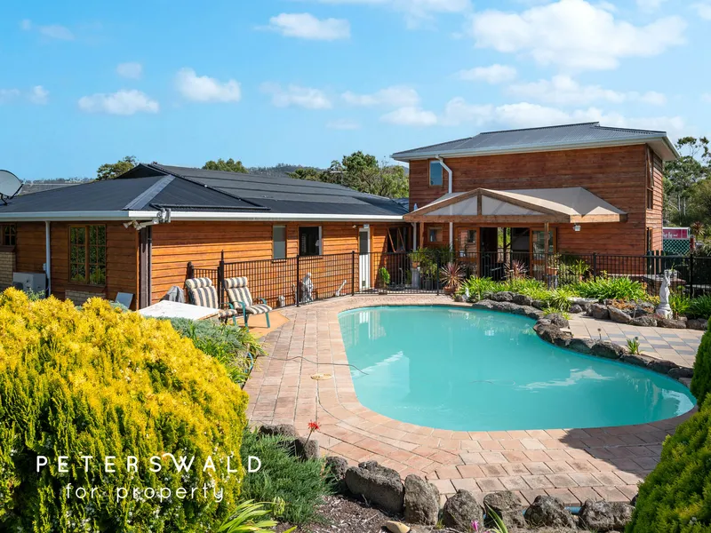 Substantial lifestyle retreat in sought after Seven Mile Beach