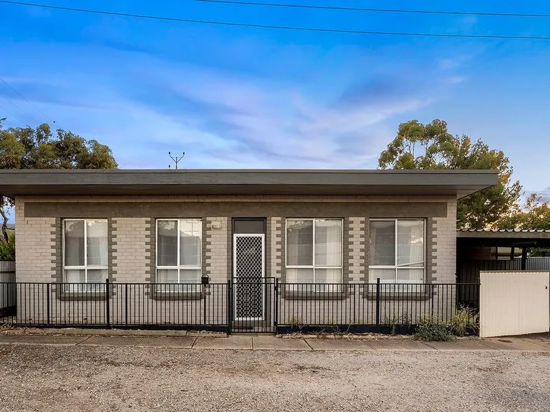 3 Bedroom Neat Home!