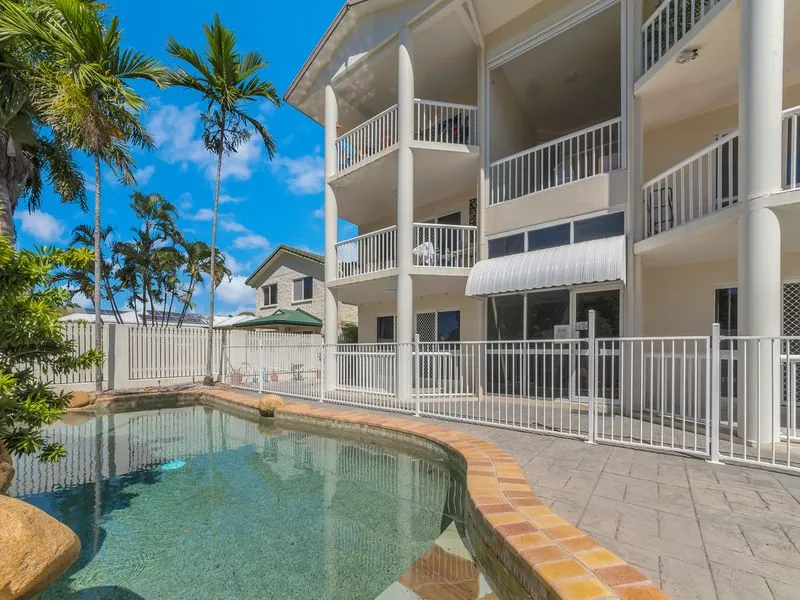 Enjoy a hot Sunday roast from your gourmet kitchen!