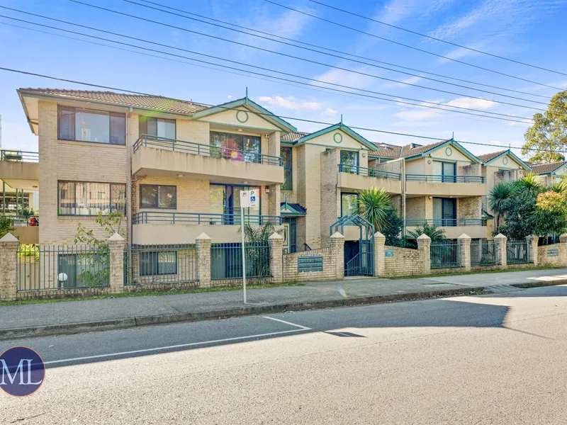 Updated Apartment in Convenient Locale