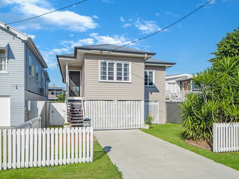 Modern Cottage in Convenient Location