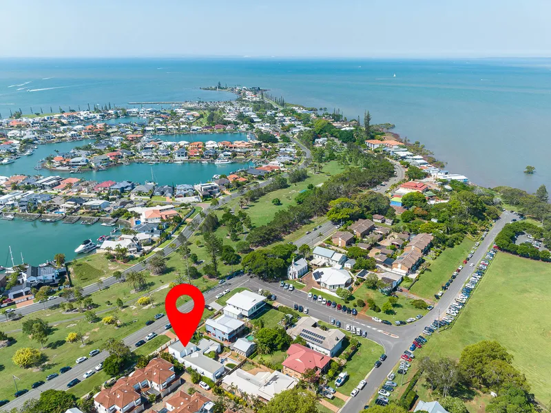 Expansive Home in Niche Locale Close to Raby Bay