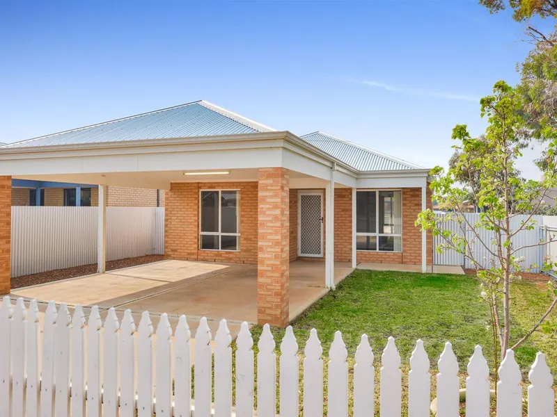 MODERN, NEAR NEW, WAITING FOR A SMART INVESTOR