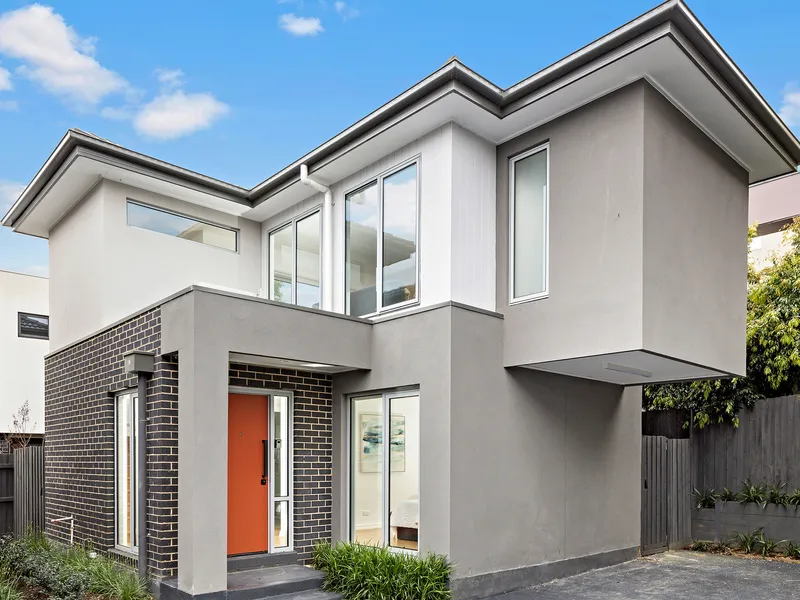 Elevated Style And Position In Templestowe Village