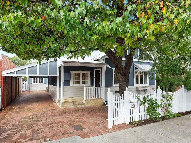 A cute humdinger on Henry!