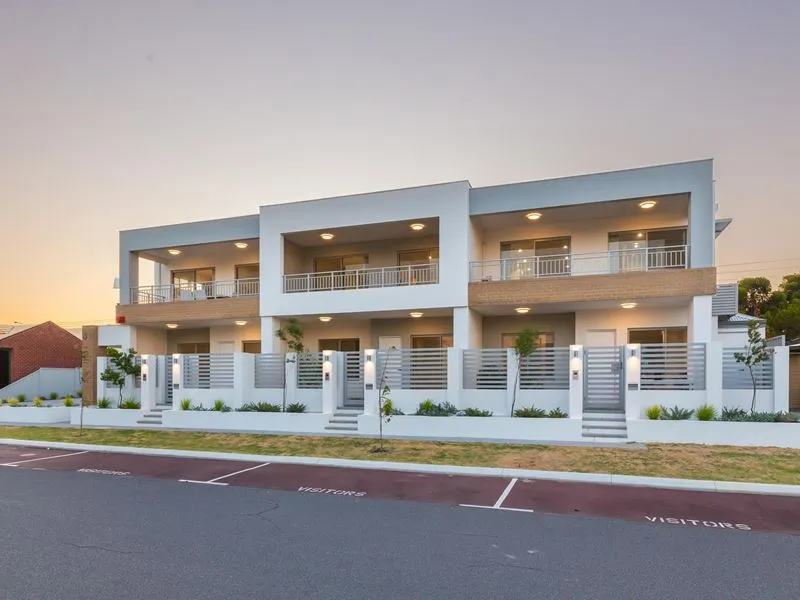 Stunning Secure Apartment in Perfect Coastal Location! 