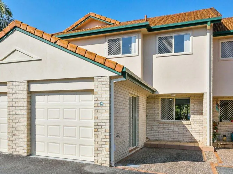 PERFECT LOCATION ~ FRANKLINVIEW ~ 3 BEDROOM TOWNHOUSE
