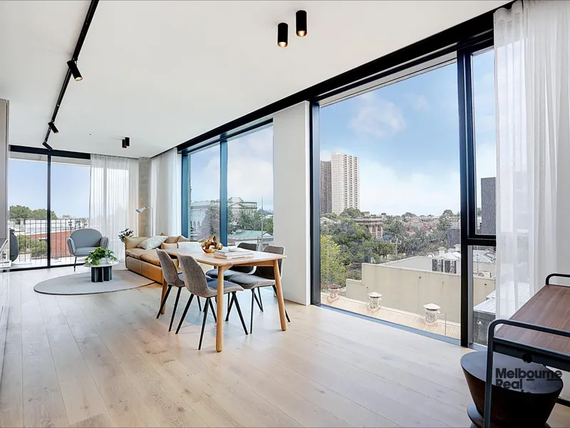 Simply Stunning Luxury In South Melbourne's Heart