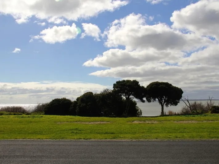 BUILD YOUR HOLIDAY HOME BY THE WATER HERE ...