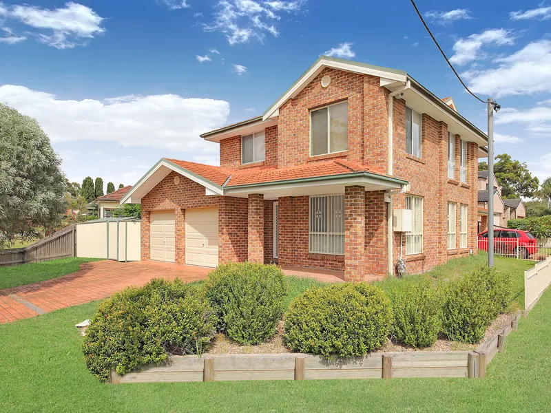 SEMI DETACHED 4 BEDROOM DUPLEX WITH DOUBLE GARAGE