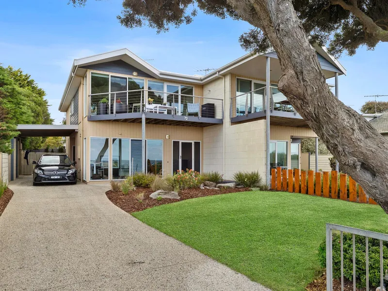 ‘FISHERMANS VIEW’ ABSOLUTE BEACHFRONT AT ITS VERY BEST!!