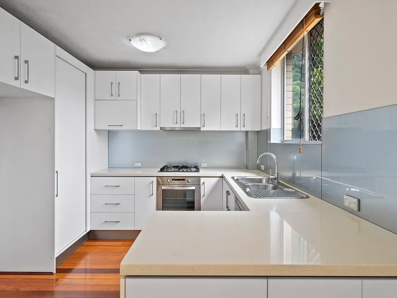 5kms From The CBD. Low Fees. Jump On This! Inspect Monday  5 April 4PM.