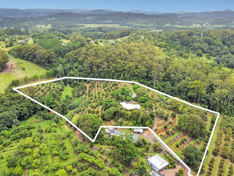 Idyllic acreage living amidst a tranquil setting