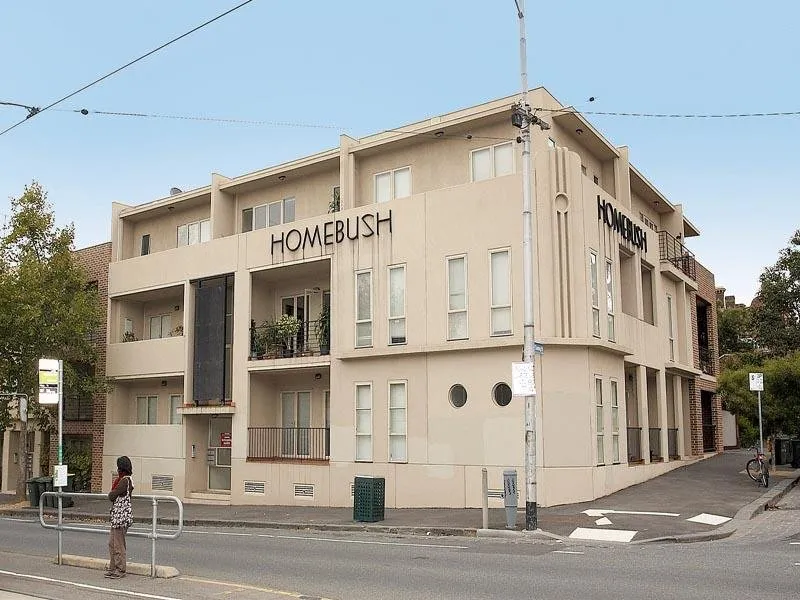 3 bedrooms 2 bathrooms townhousestyle apartment located in North Melbourne