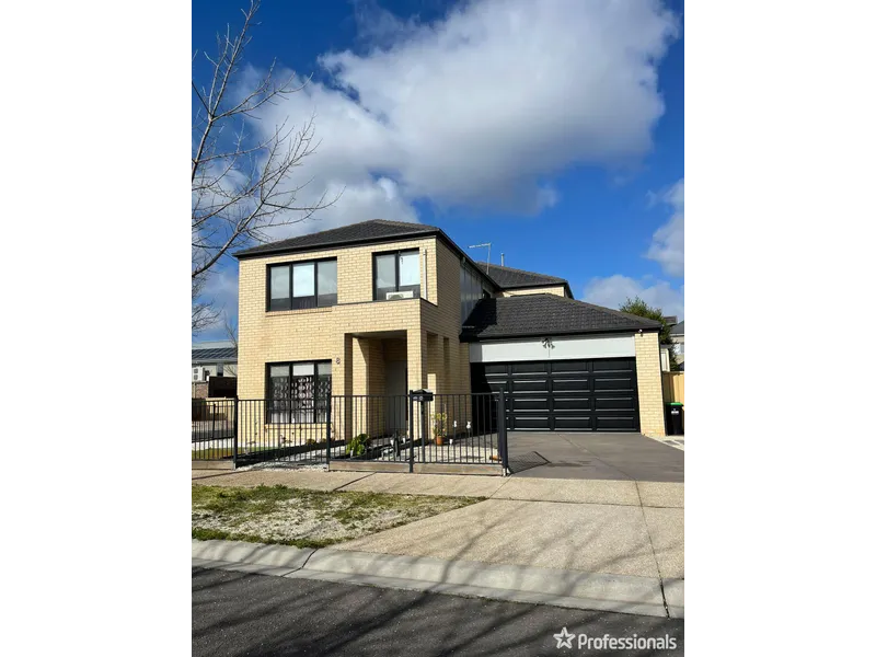 Distinctively Charming, Superb Living - Ready To Move In