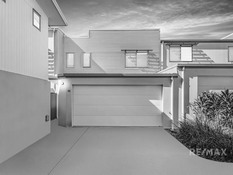 Large townhouse with central location!