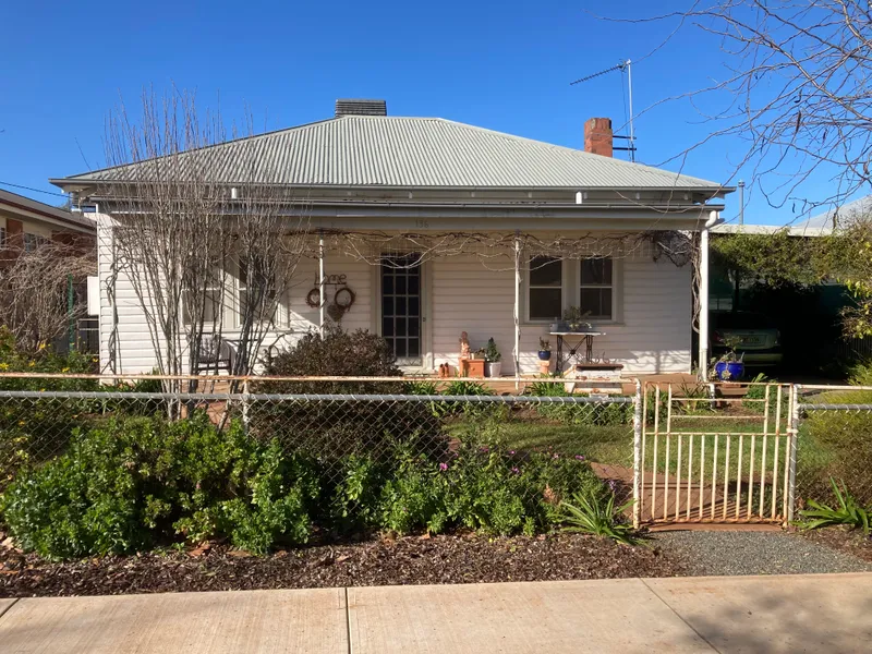 2 Bedroom Central Home