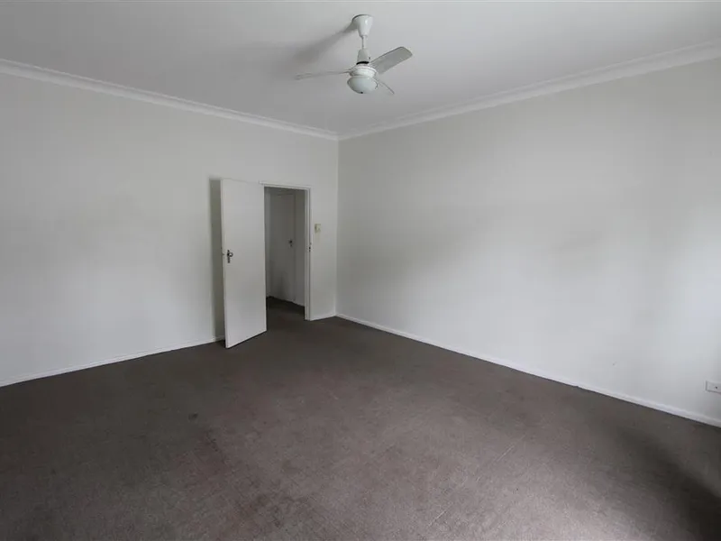 3 Bedroom Unit in Central Location