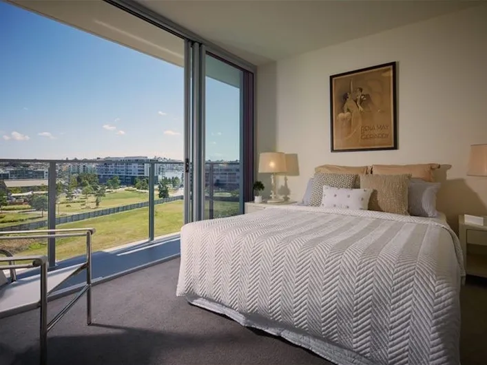 Spacious apartment with storage in the heart of Newstead!