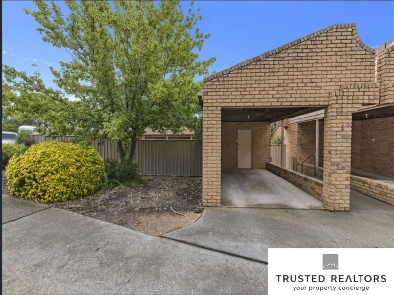 1/2 Quayle Place, Florey, ACT 2615 Don't miss out the chance to live in that amazing townhouse
