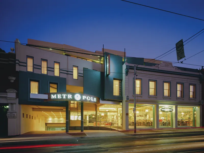 Available today - Flexible extended stay - No lease no bond. Fully furnished with free utilities. 2-month + stay.