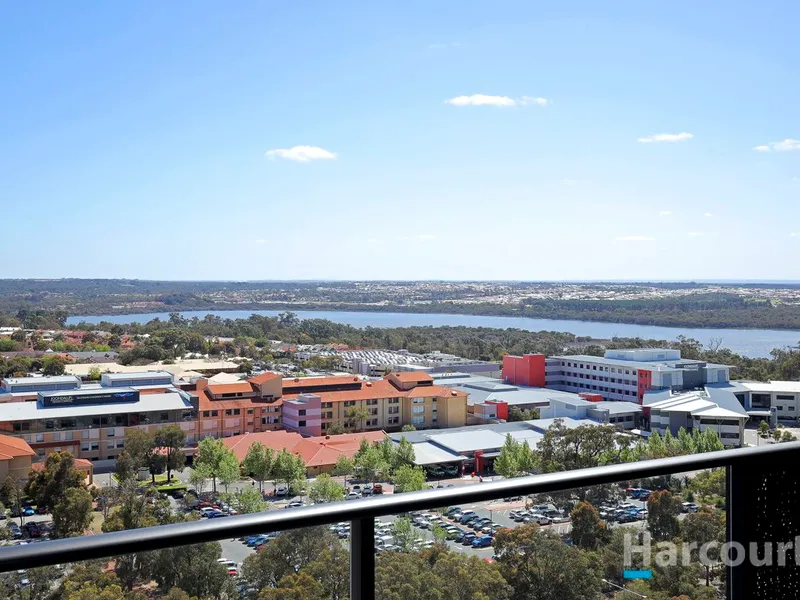 Ocean & Lake Views - 15th Floor!