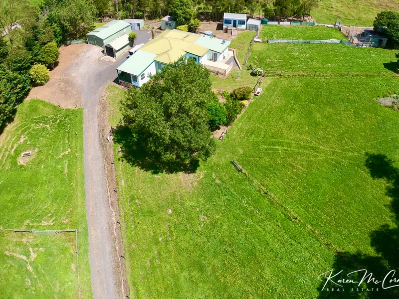 Minutes from township on 8 acres 