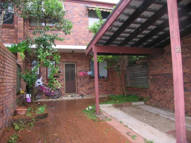 Quiet location - Good size 2 storey townhouse!