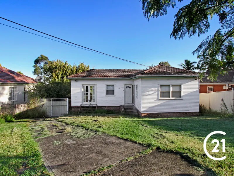 NEW TO THE MARKET - BIG BLOCK - WALK TO STATION - DA APPROVED 